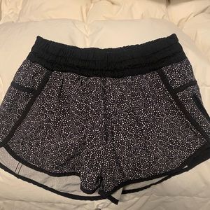 Lululemon Tracker Shorts Size 4